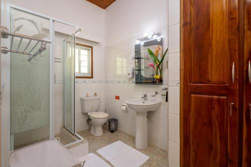Ванная комната в Janes' Serenity Guesthouse