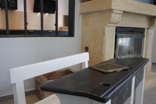 Kuchyň nebo kuchyňský kout v ubytování LA VEUZAINE