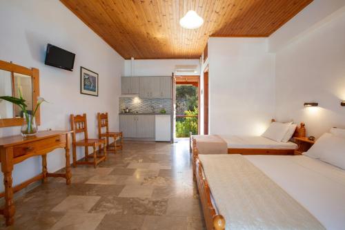 Gallery image of Liotrivi Studios in Vasiliki