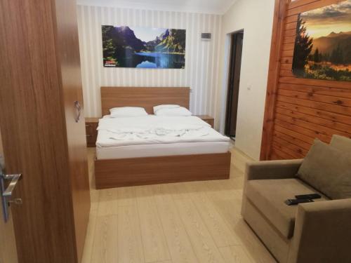 Voodi või voodid majutusasutuse şerah bungawilla toas