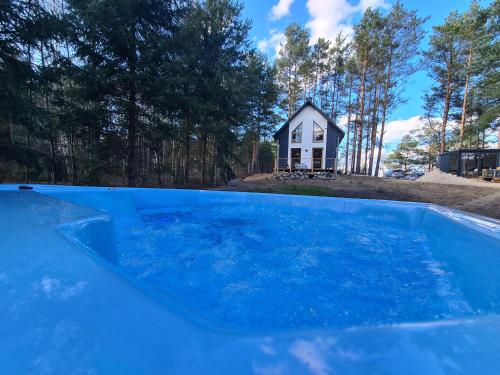 Kolam renang di atau dekat dengan Na Hamaku Jacuzzi & Sauna