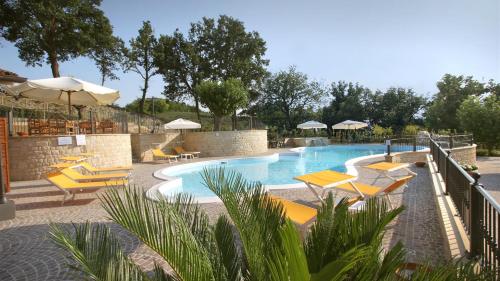 LE FONTANELLE 15, Emma Villas