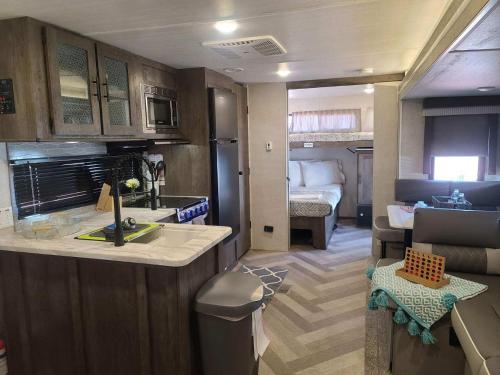 Cuina o zona de cuina de Grand Canyon RV Glamping