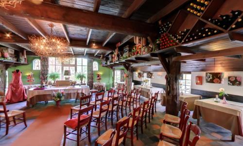 Restorāns vai citas vietas, kur ieturēt maltīti, naktsmītnē Hotel Boerderij Restaurant De Gloepe