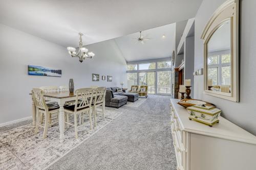 Eagle Crest Modern Escape – Photos 5