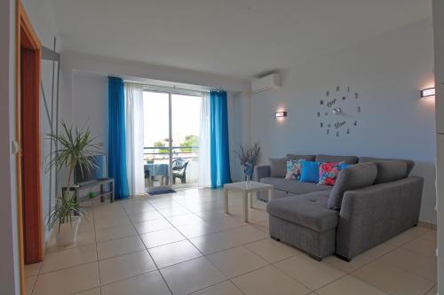Albufeira Mar Beach Apartment with Pool by Rosado