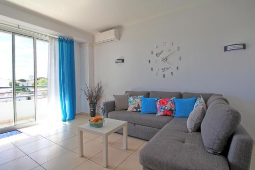 Albufeira Mar Beach Apartment with Pool by Rosado