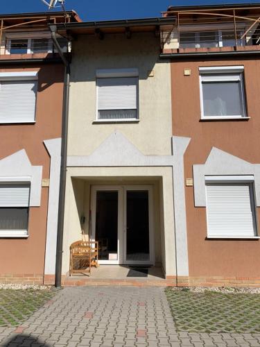 INDI Apartman Siófok 8600 Siófok, Sió utca 40, 2. em. 10 kép - 3