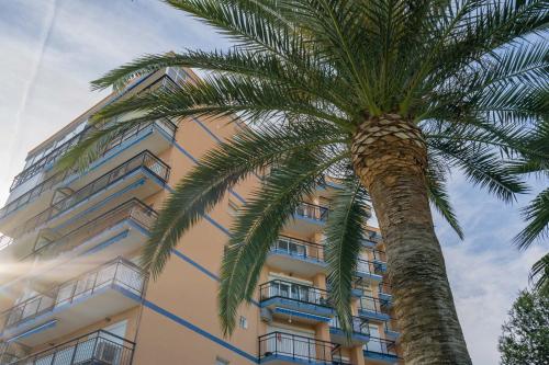 HOLIDAY RENTALS PISCINA, PLAYA PARKING a 5 min caminando del PUERTO DE BENALMADENA