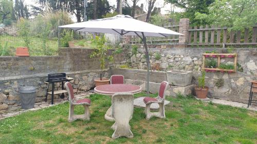 Κήπος έξω από το Casato Clavelli 1