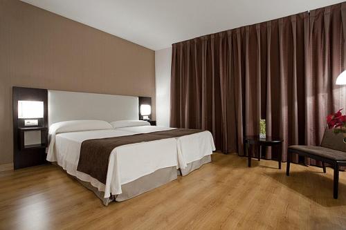 Descubre los mejores hoteles en Getafe por horas 2 Hostal Carlos III