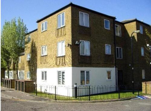 Gallery image of Small Modern Comfortable 2 Bedroom Apartment cmyr in Hayes