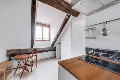ID 161 - Châtelet, rue de la Ferronnerie