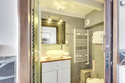 ID 161 - Châtelet, rue de la Ferronnerie