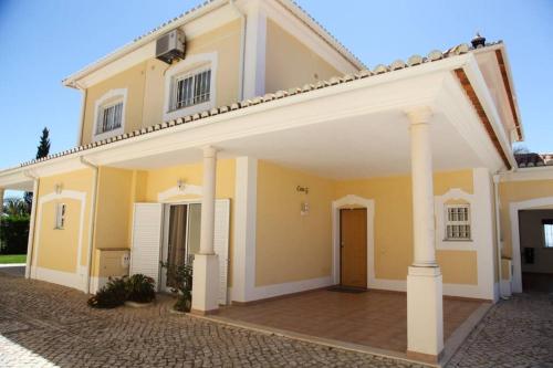 Vila G, Mira Luz
