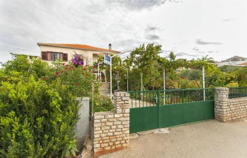 Apartments Ljiljana