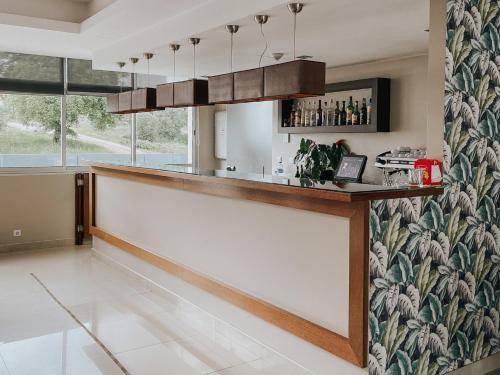 Kuchyň nebo kuchyňský kout v ubytování Hotel Coroa de Fátima