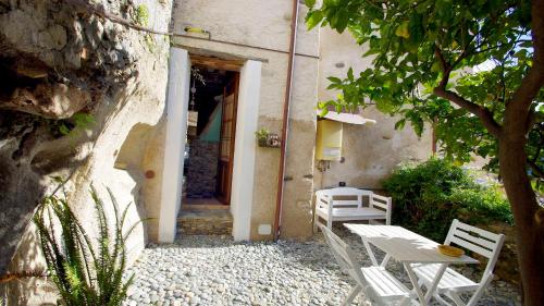 ベルモンテ・カーラブロにあるAlbergo diffuso Ecobelmonteのギャラリーの写真