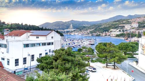 Marina View apartments