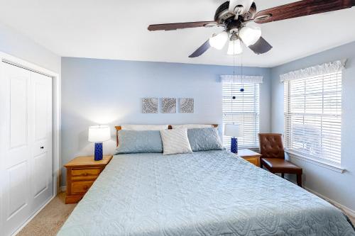 Katil atau katil-katil dalam bilik di Blue Angel Cottage