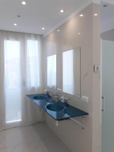 Ένα μπάνιο στο Villa Luxury Paradise
