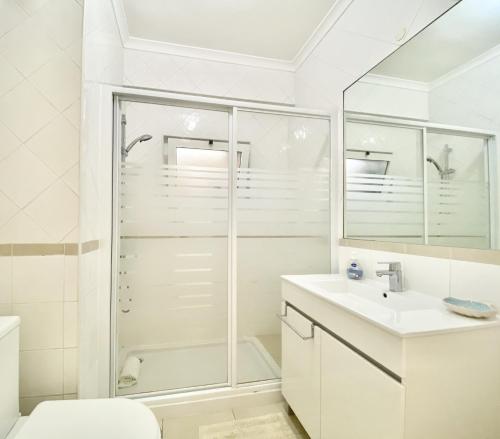 Koupelna v ubytování Torre 20 - Near the beach - Quarteira