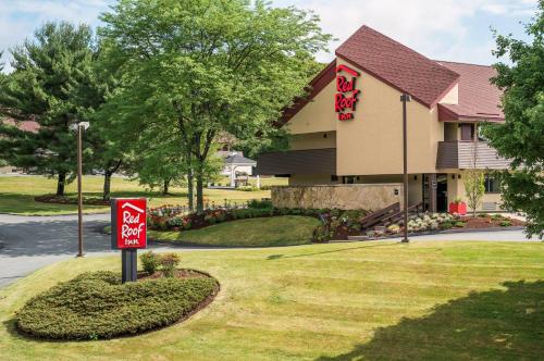 a do not enter sign in front of a house at Red Roof Inn Boston - Southborough/Worcester in Southborough