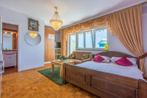 Apartments Ninic