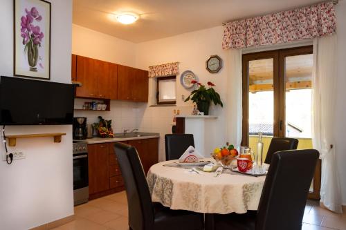 Gallery image of Apartment Pino in Roč