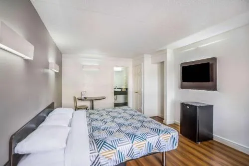 Motel 6-Dallas, TX - Market Center in Irving