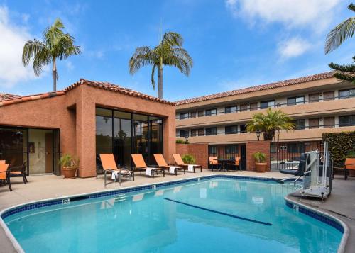 Afbeelding uit fotogalerij van Best Western Plus Redondo Beach Inn in Redondo Beach