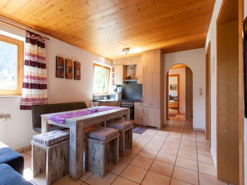 Apartment with garden near hiking trails