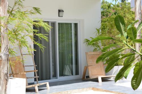 Κήπος έξω από το La Base Hotel