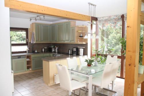 Dapur atau dapur kecil di Ferienwohnung Rennsteigblick