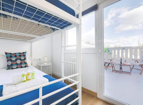 Duplex penthouse with 2 terraces and Cathedral views, just 1 minute to Plaza Catalunya