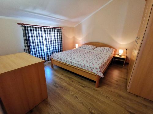 VILLA ROUGE with private parking, AC, WiFi