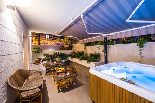 Amaris luxury apartments