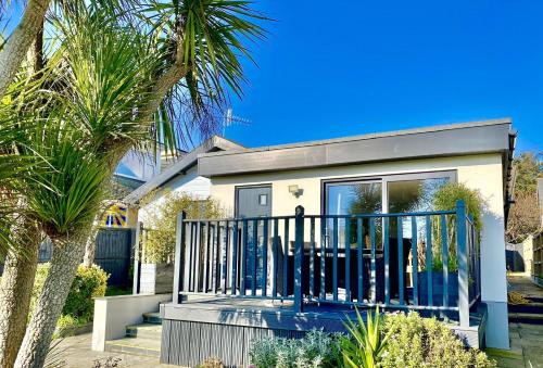 16 Beatrice Avenue – Photos 2