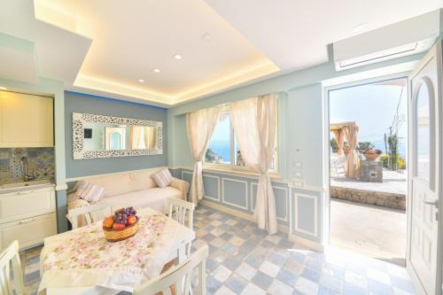 Foto da galeria de Belgodere di Mezzavia Apartments em Ischia