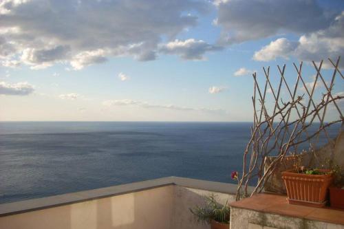 Gallery image of East wind house in Praiano