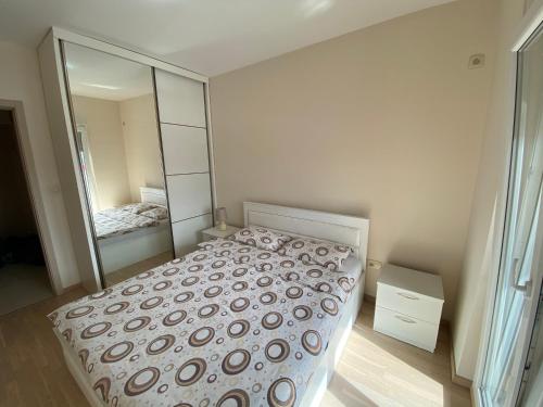 Postel nebo postele na pokoji v ubytování Fanky City Apartments