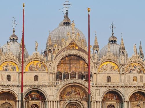 Friendly Venice Suites photo 55