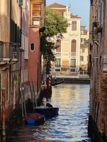 Friendly Venice Suites photo 50