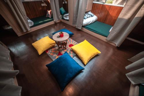 Istumisnurk majutusasutuses Tag Along 2 0 Hostel Gangtok