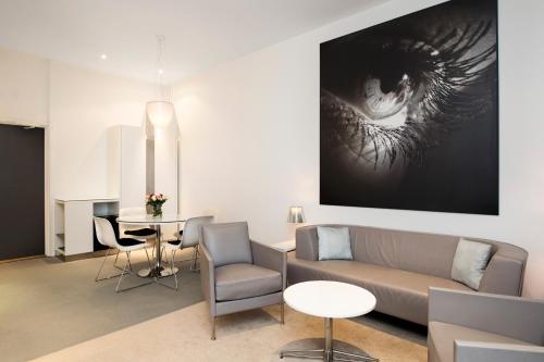 Χώρος καθιστικού στο ProfilHotels Savoy