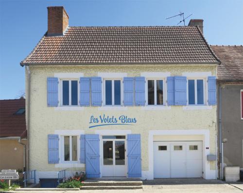 Les Volets Bleus