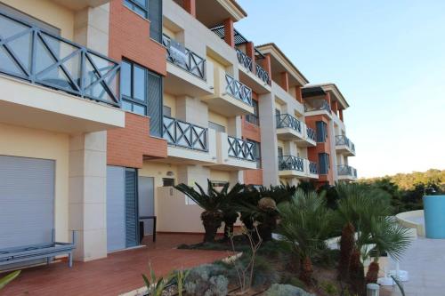 Charming 3-Bed Apartment in Albufeira