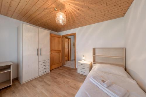 Ein Bett oder Betten in einem Zimmer der Unterkunft Quadernpark-Apartments