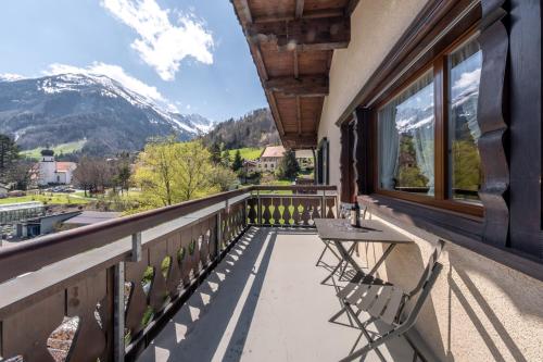 Ein allgemeiner Bergblick oder ein Berglick von der Ferienwohnung aus