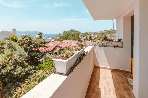 Kuytu Terrace Bed and Breakfast – Photos 5